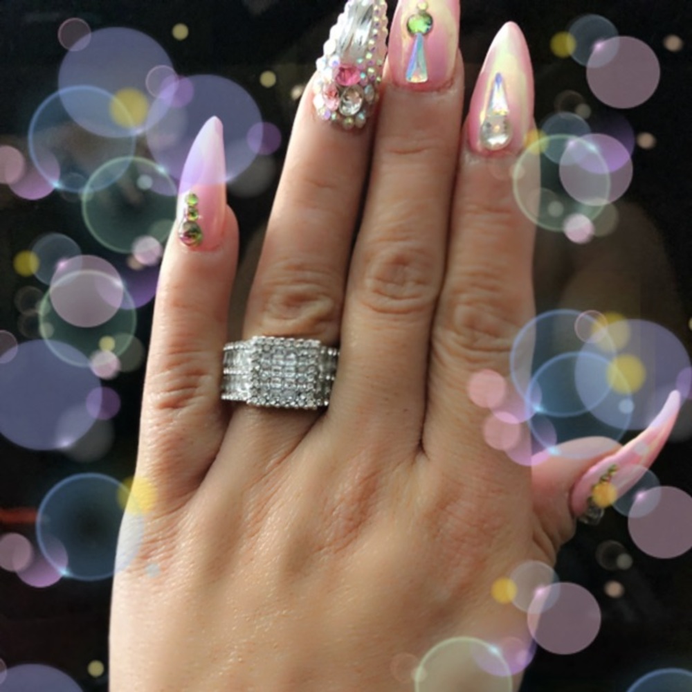 Elegant Silver Ring with Crystal Accents
